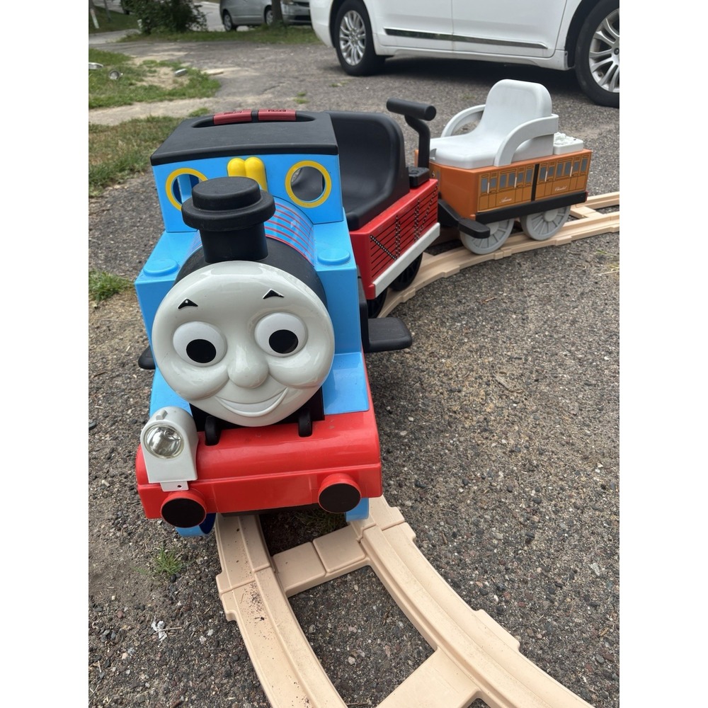 vintage Peg Perego Thomas the Tank Engine Track Rider 6V Battery-Powered Ride-On - Picture 4 of 10